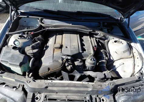 2004 BMW 330I z USA, uszkodzony, nr VIN WBAEV53414KM34034